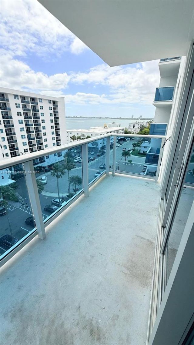 7501 E Treasure Dr, Unit 8B, North Bay Village, FL 33141 Photo