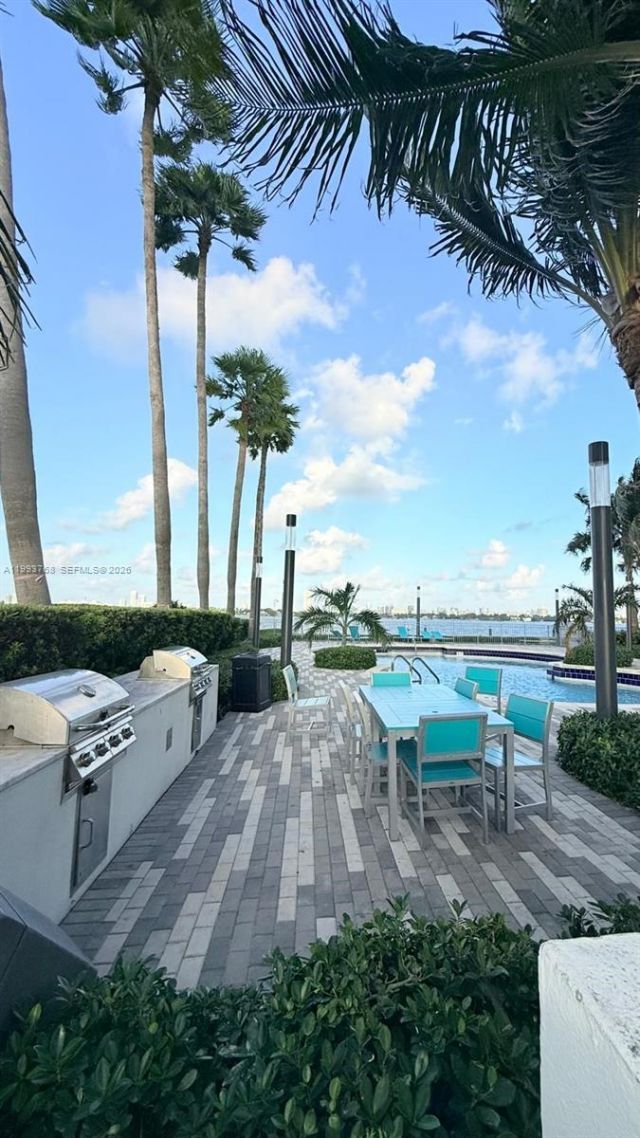 7501 E Treasure Dr, Unit 8B, North Bay Village, FL 33141 Photo