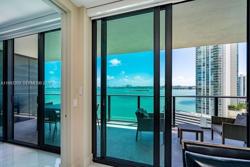 650 NE 32nd St, Unit 2005, Miami, FL 33137 Photo