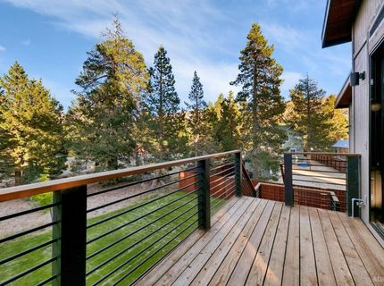 2013 Piute Street, South Lake Tahoe, CA 96150 Photo