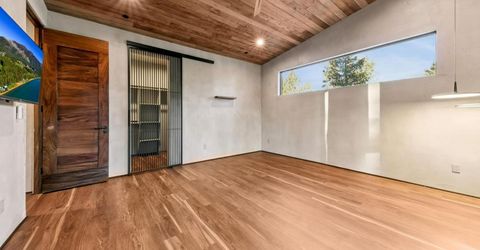2013 Piute Street, South Lake Tahoe, CA 96150 Photo