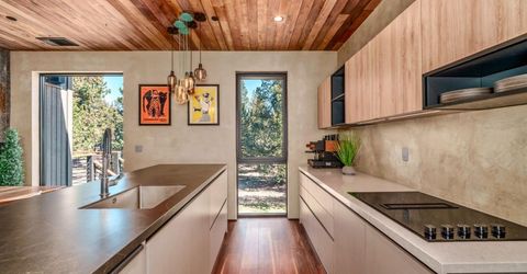 2013 Piute Street, South Lake Tahoe, CA 96150 Photo