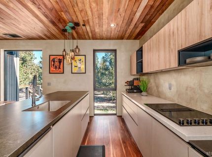 2013 Piute Street, South Lake Tahoe, CA 96150 Photo