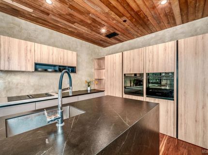 2013 Piute Street, South Lake Tahoe, CA 96150 Photo