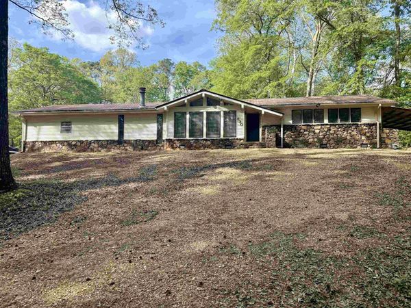 830 Dogwood Dr, Red Bay, AL 35582