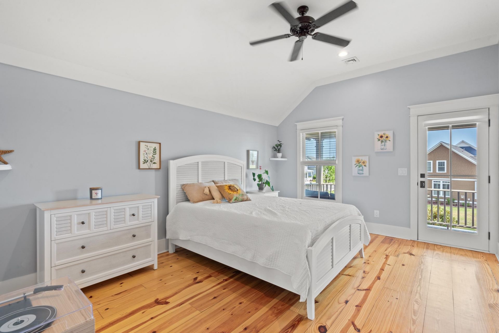 1012 East Isle Of Palms Ave. Photo 13