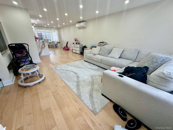 13762 70th Road , Flushing, NY 11367