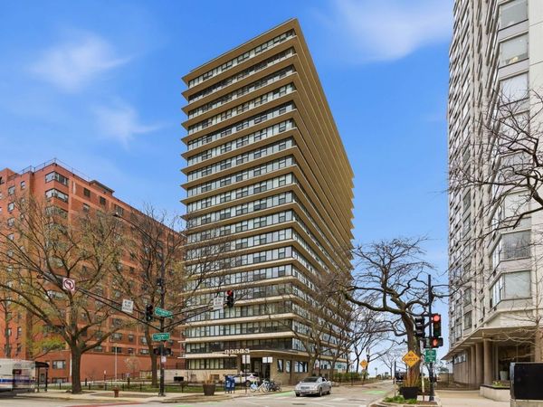 5801 N Sheridan Road, Unit 7B, Chicago, IL 60660