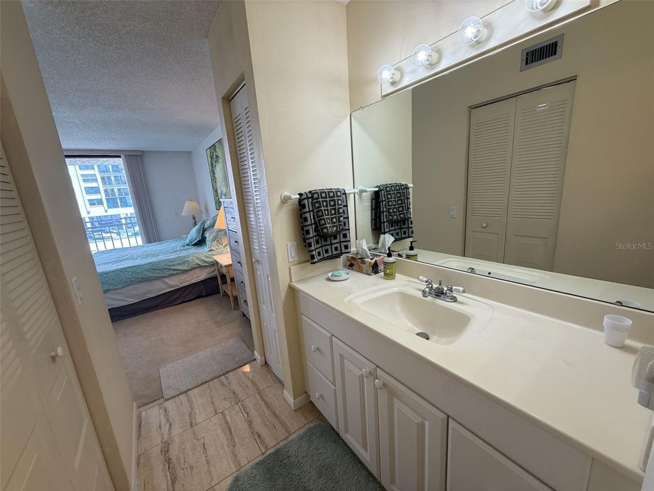 6279 Sun Boulevard, Unit 403, Saint Petersburg, FL 33715 Photo