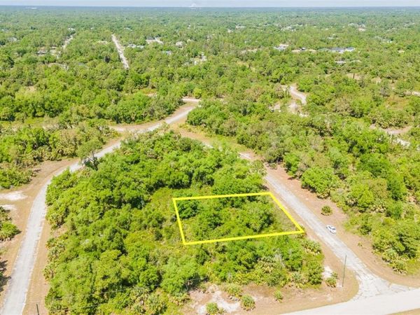 HAMBURG DRIVE , NORTH PORT, FL 34288