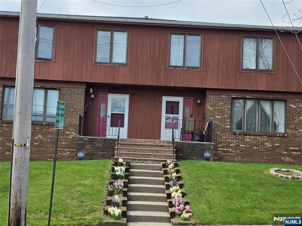320-322 Williams #322, Hasbrouck Heights, NJ 07604