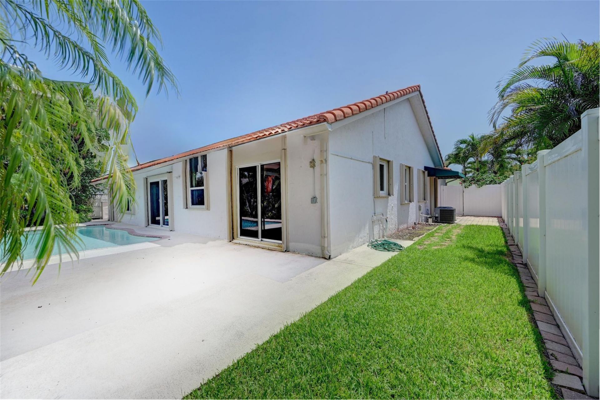 7743 W Country Club Boulevard, Boca Raton, FL 33487 Photo