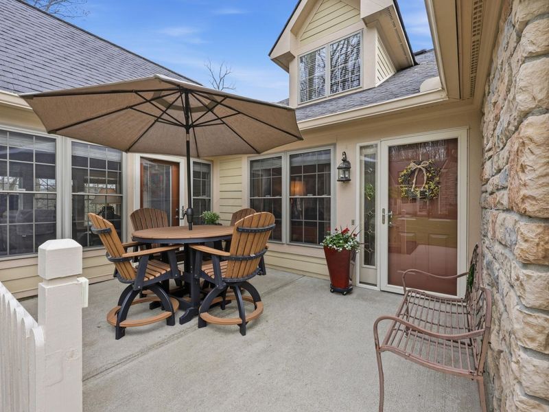 1589 Stone Glen Drive, Lancaster, OH 43130 Photo 1