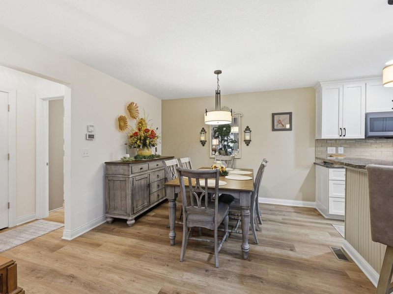 1589 Stone Glen Drive, Lancaster, OH 43130 Photo 9