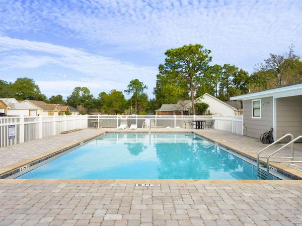 7171 N 9th Ave, Unit D6, Pensacola, FL 32504
