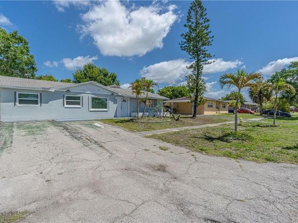 990 Jasmine ST, NORTH FORT MYERS, FL 33903