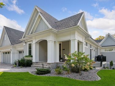 677 Shawnee Woods Road, Medina, MN 55340