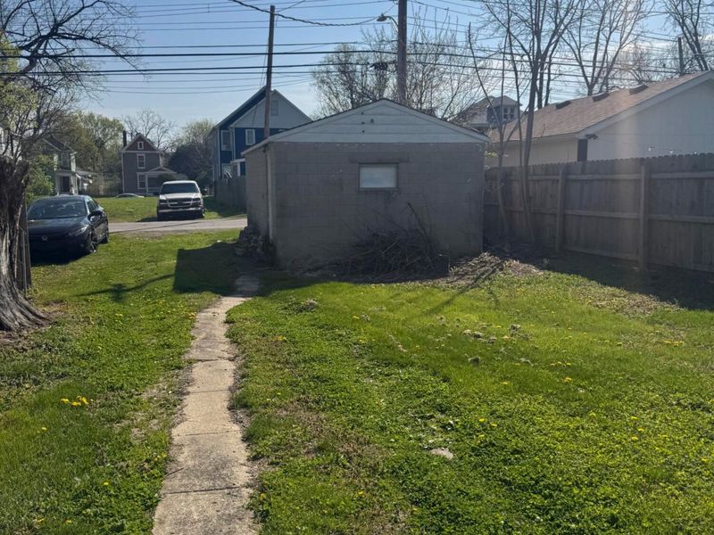 54 N Burgess Avenue, Columbus, OH 43204 Photo 9