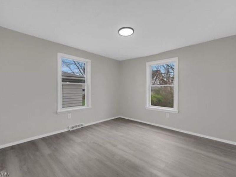 3886 E 143rd Street, Cleveland, OH 44128 Photo 12