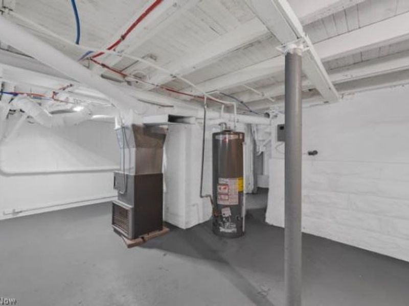 3886 E 143rd Street, Cleveland, OH 44128 Photo 17