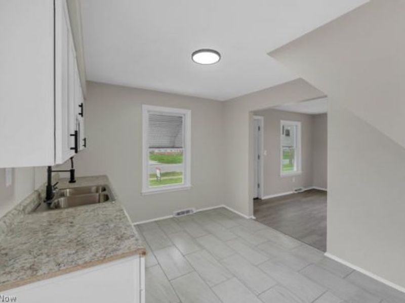 3886 E 143rd Street, Cleveland, OH 44128 Photo 8