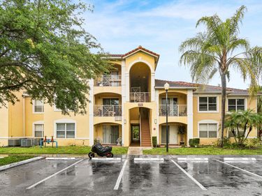 5640 NW 61st Street NW, Unit 1411, Coconut Creek, FL 33073