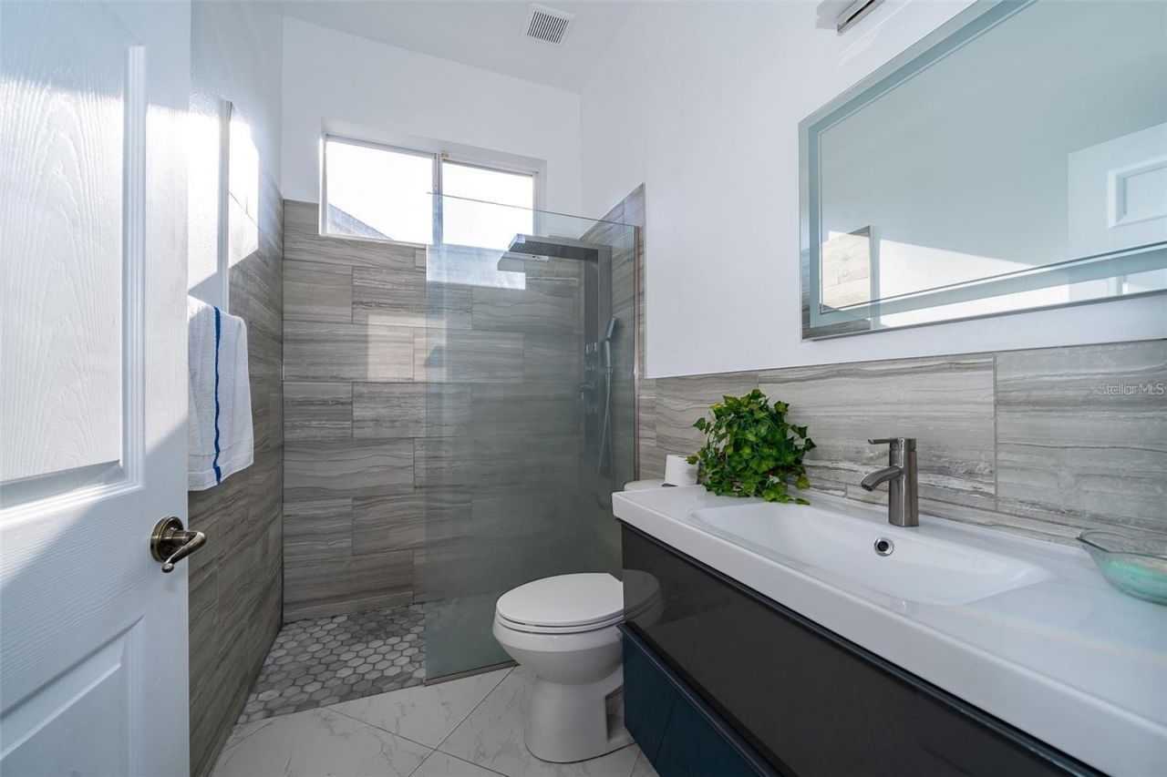 5130 Chelwyn Court, Orlando, FL 32837 Photo