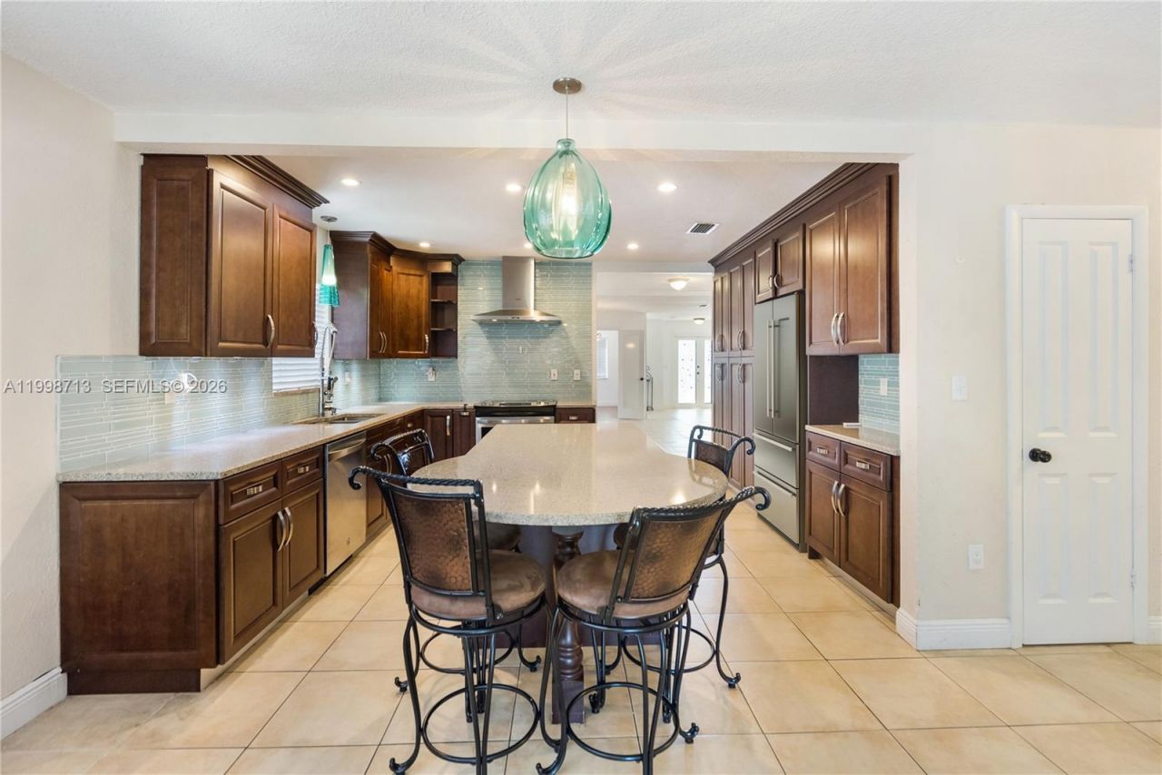 1333 SW 16th St, Miami, FL 33145 Photo