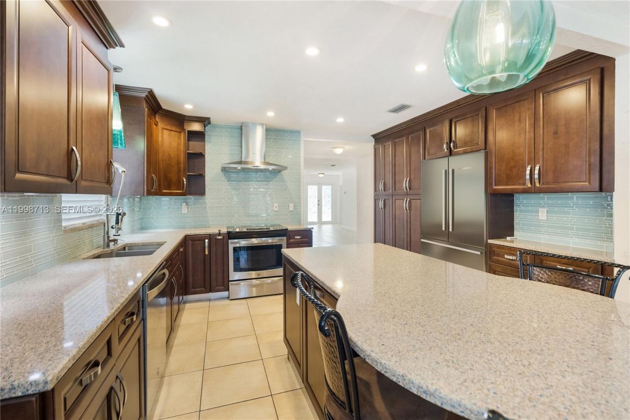 1333 SW 16th St, Miami, FL 33145 Photo