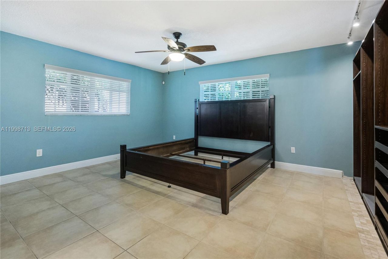 1333 SW 16th St, Miami, FL 33145 Photo