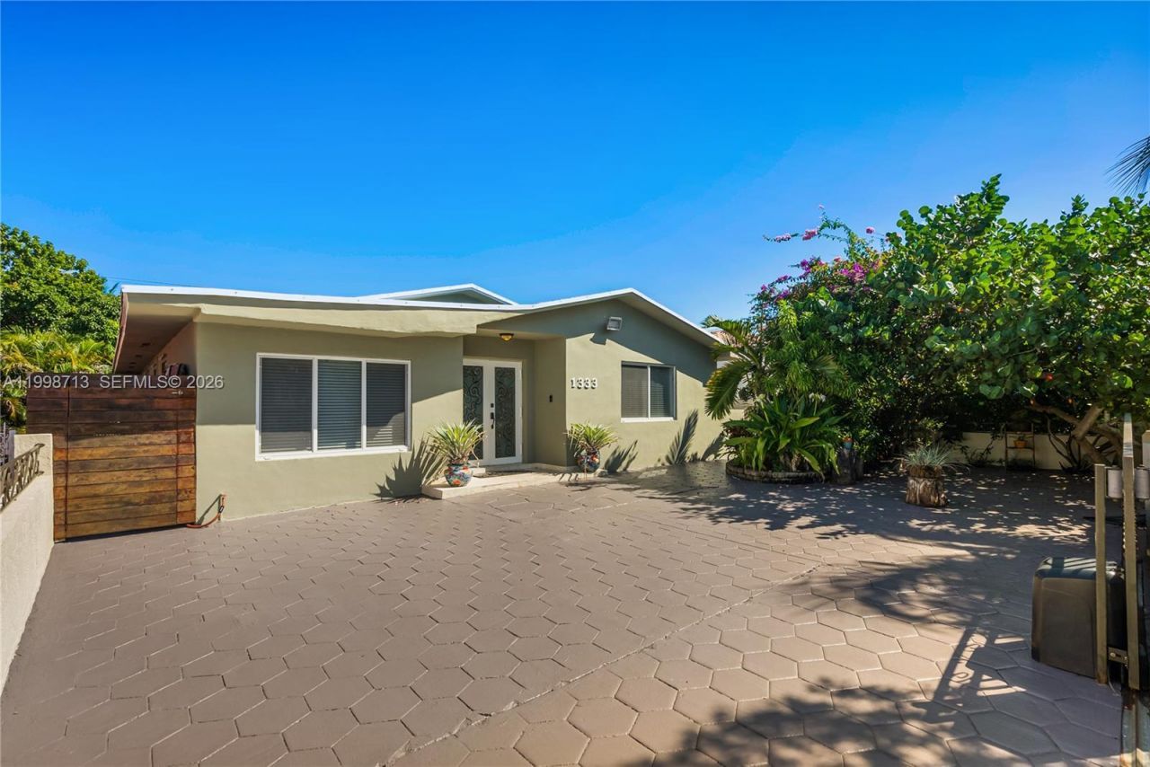 1333 SW 16th St, Miami, FL 33145 Photo