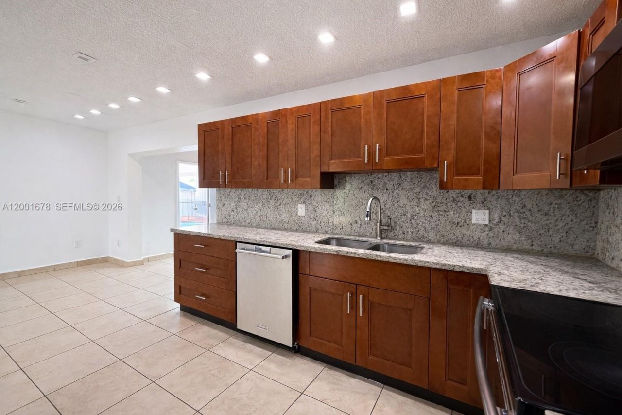 1220 SW 78th Ave, Miami, FL 33144 Photo