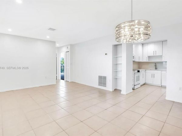 15391 S Dixie Hwy 60 Hwy, Unit 60, Palmetto Bay, FL 33157