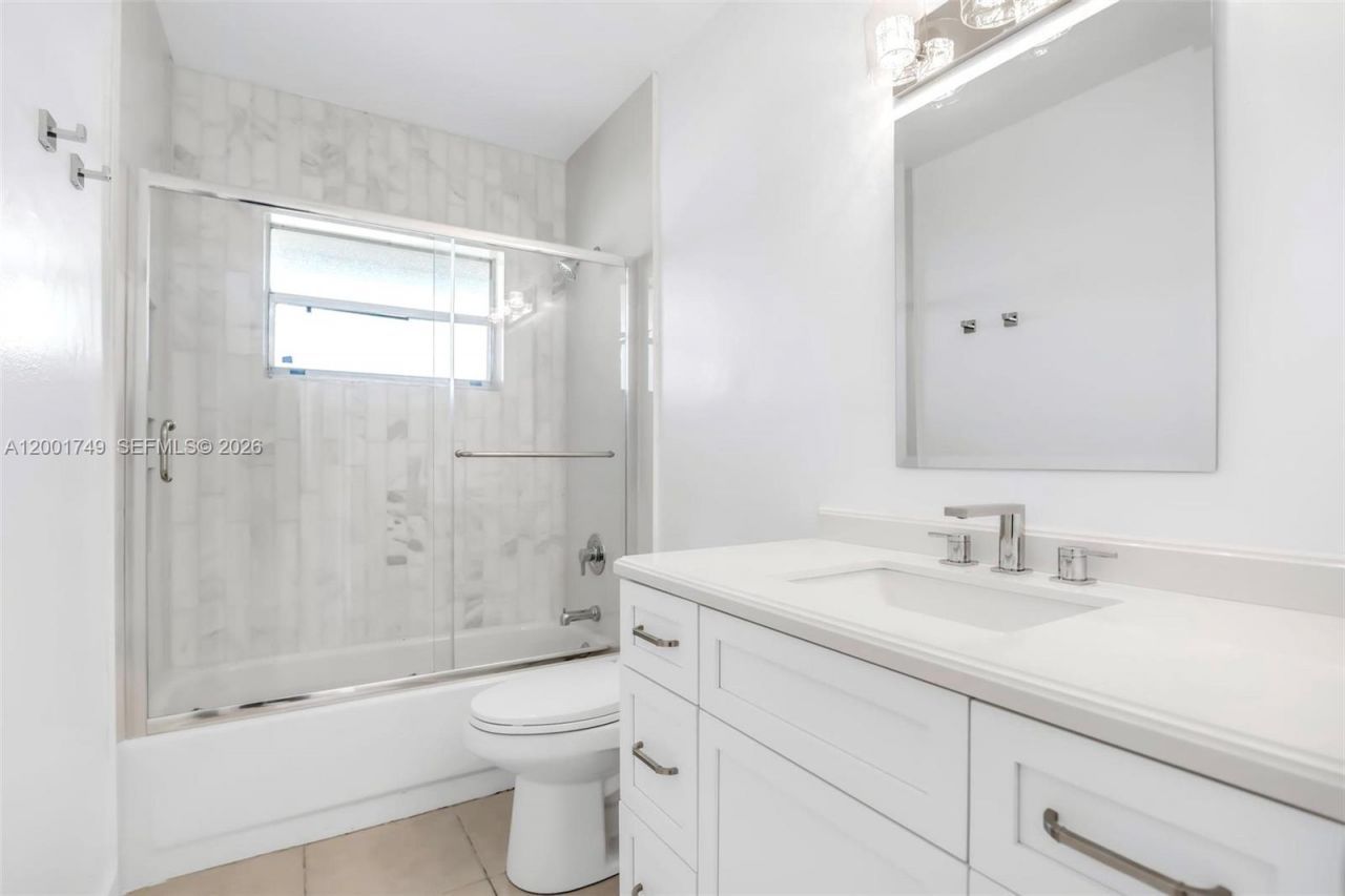 15391 S Dixie Hwy 60 Hwy, Unit 60, Palmetto Bay, FL 33157 Photo