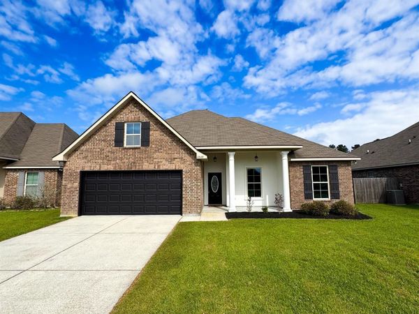 23189 Mango Dr, Denham Springs, LA 70726