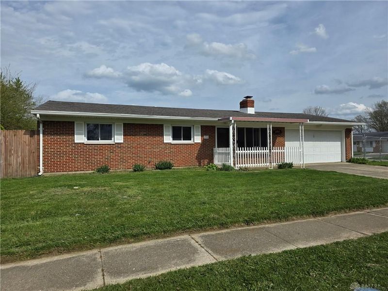 336 Estonia Drive, New Lebanon, OH 45345 Photo 2