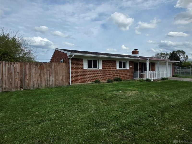 336 Estonia Drive, New Lebanon, OH 45345 Photo 4