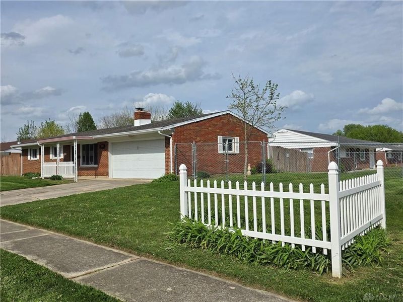 336 Estonia Drive, New Lebanon, OH 45345 Photo 6