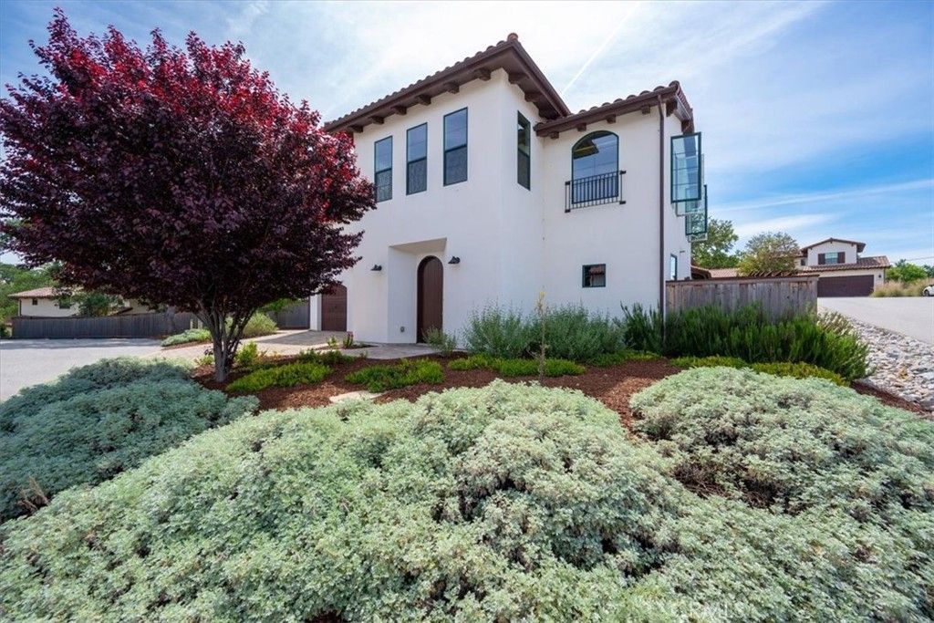 9320 Via Castillo, Atascadero, CA 93422 Main Photo