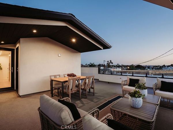 521 Iris Avenue, Corona Del Mar, CA 92625