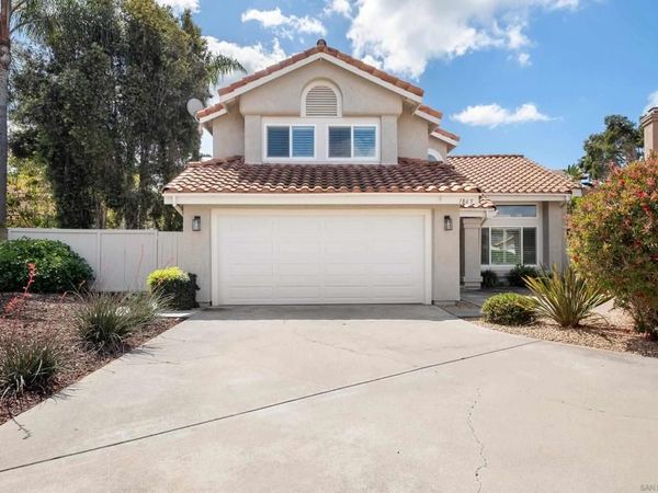 1865 Ithaca Dr, Vista, CA 92081