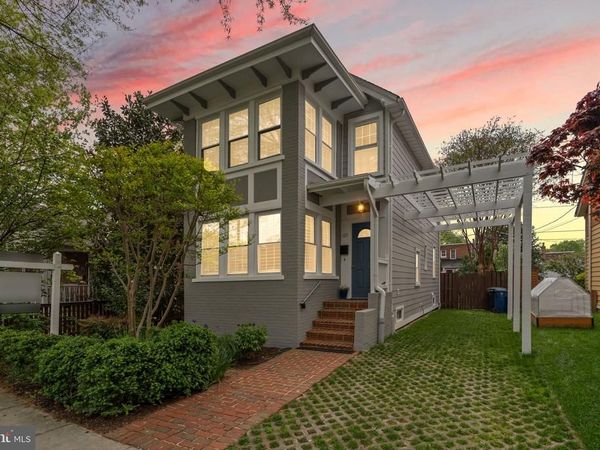 123 E WALNUT STREET, ALEXANDRIA, VA 22301