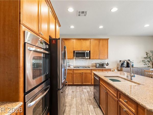 8213 Dragonfly Bush Court , North Las Vegas, NV 89085