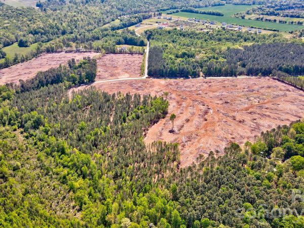 225 Midway Road , Statesville, NC 28625