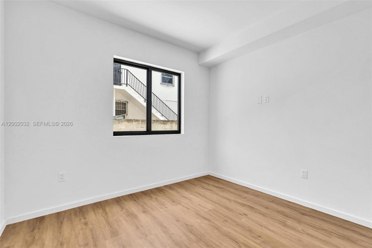 753 NW 30th St, Unit 1, Miami, FL 33127 Photo