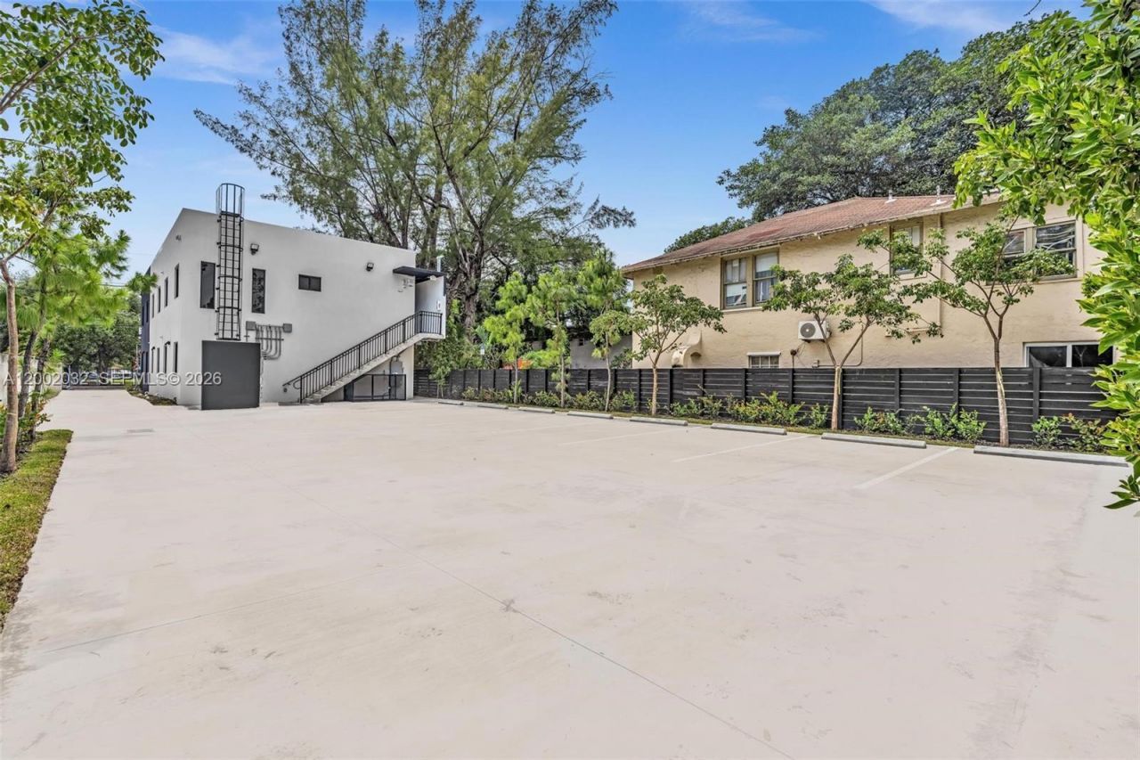 753 NW 30th St, Unit 1, Miami, FL 33127 Photo