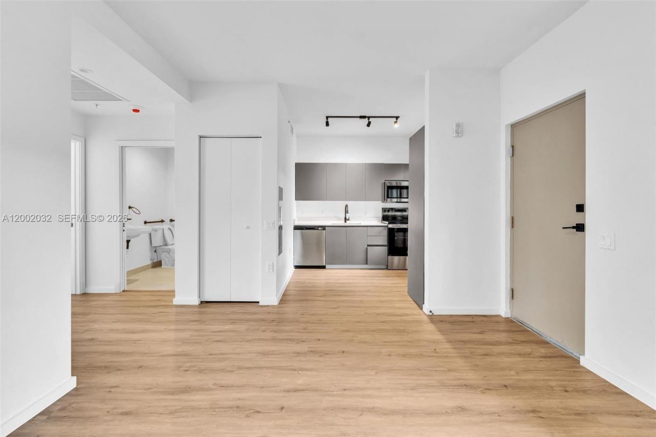 753 NW 30th St, Unit 1, Miami, FL 33127 Photo