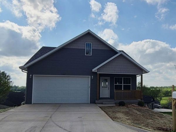 2101 N 26th Street , Ozark, MO 65721