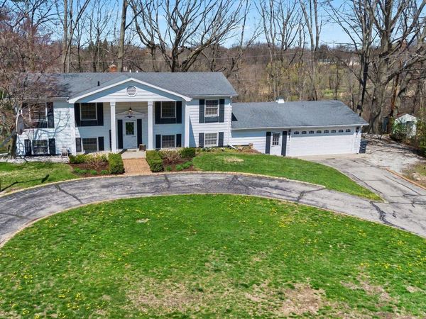 2946 Windsor Drive, St. Joseph, MI 49085