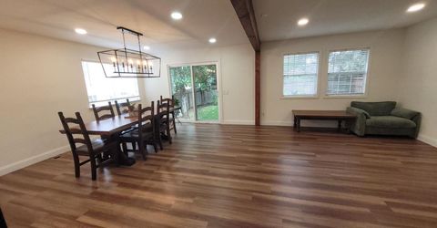 6573 Park Riviera Way, Sacramento, CA 95831 Photo